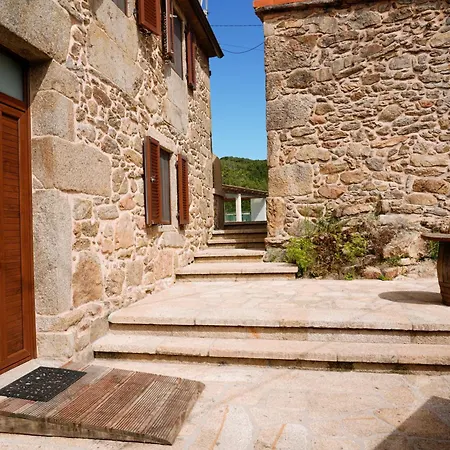 Aldea Surf Camp * Vilela de Nemina