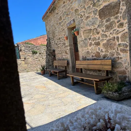 Aldea Surf Camp * Vilela de Nemina