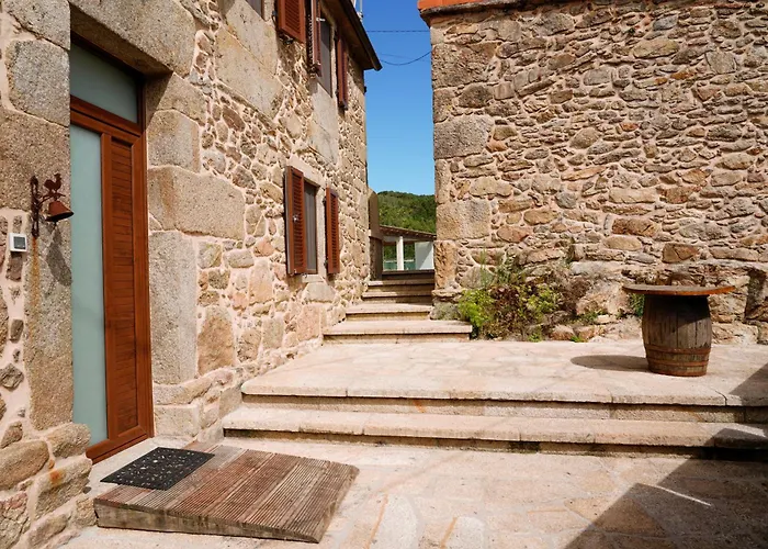 Aldea Surf Camp * Vilela de Nemina