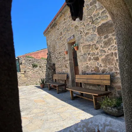 Bed & Breakfast Aldea Surf Camp Vilela de Nemina