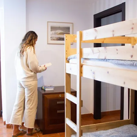 Aldea Surf Camp Bed & Breakfast *