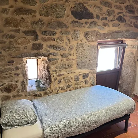 Aldea Surf Camp Bed & Breakfast Vilela de Nemina