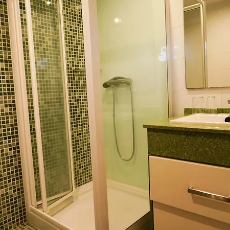 Aldea Surf Camp * Vilela de Nemina